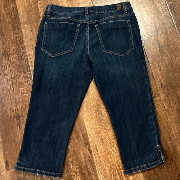 Simply Vera Vera Wang Women's Petite Size 8P Blue Capri Mid Rise Stretch Jeans - Picture 4 of 5